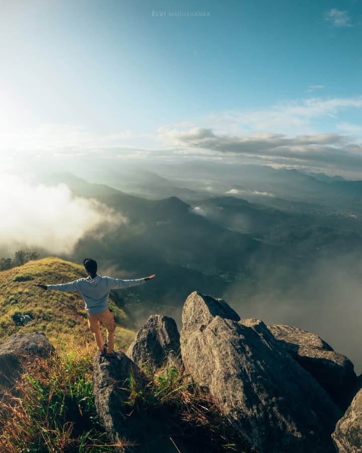 මේ තියෙන්නේ ඒ කට්ට කාගෙන බලන් ඉදපු විව් එක