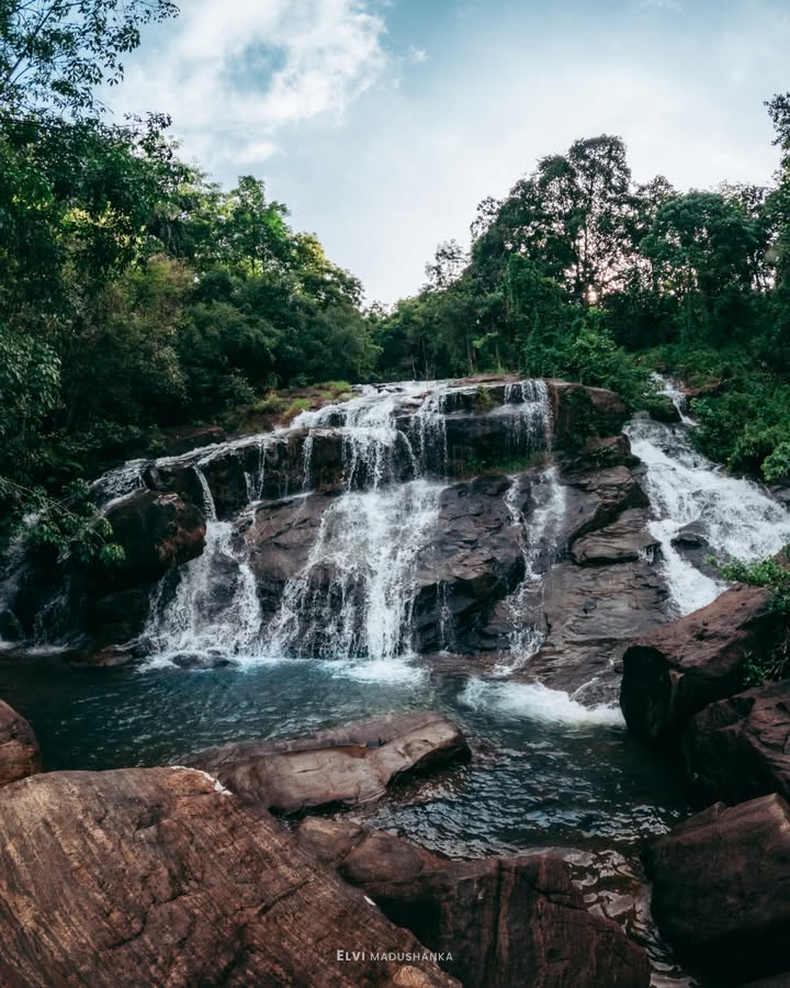 ඇල්ලේ පහල කොටසේ පූල් එක