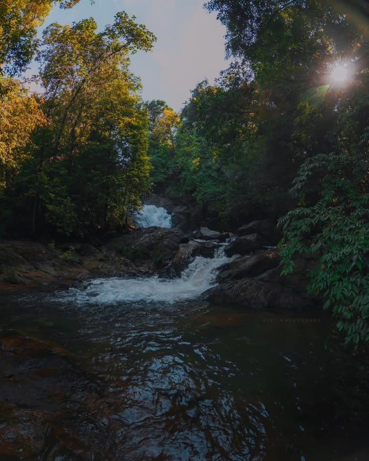 මියුනු ඇල්ලේ පහලටම ගිහින් නාන්න පුළුවන් තවත් තැන්