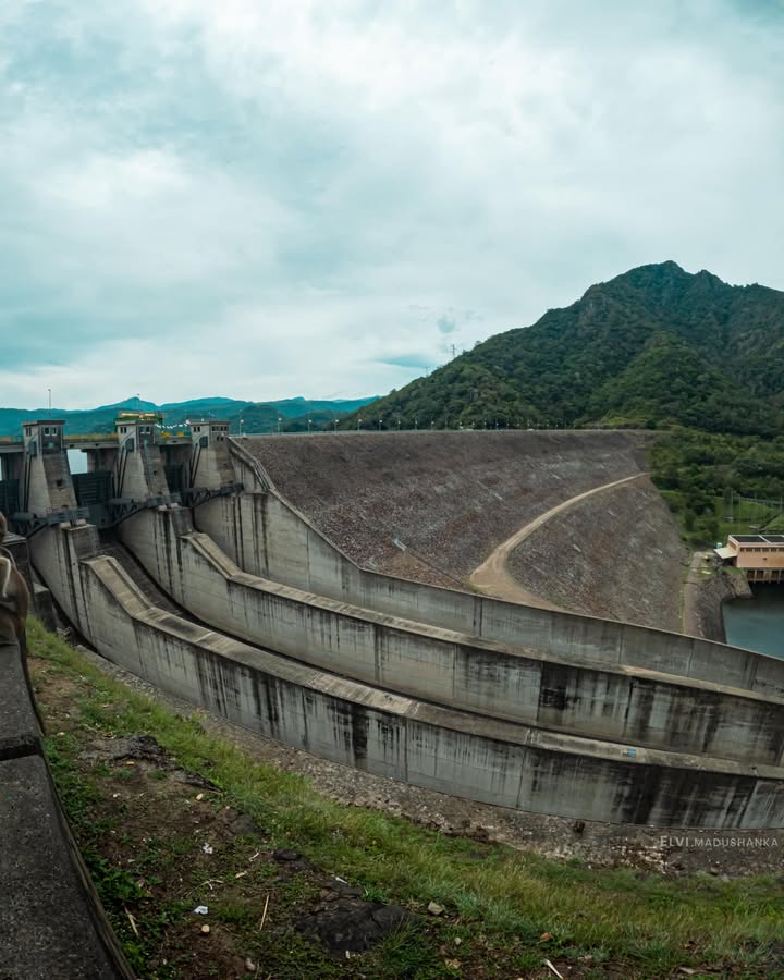 රන්දෙනිගල  විදුලිබලාගාරය