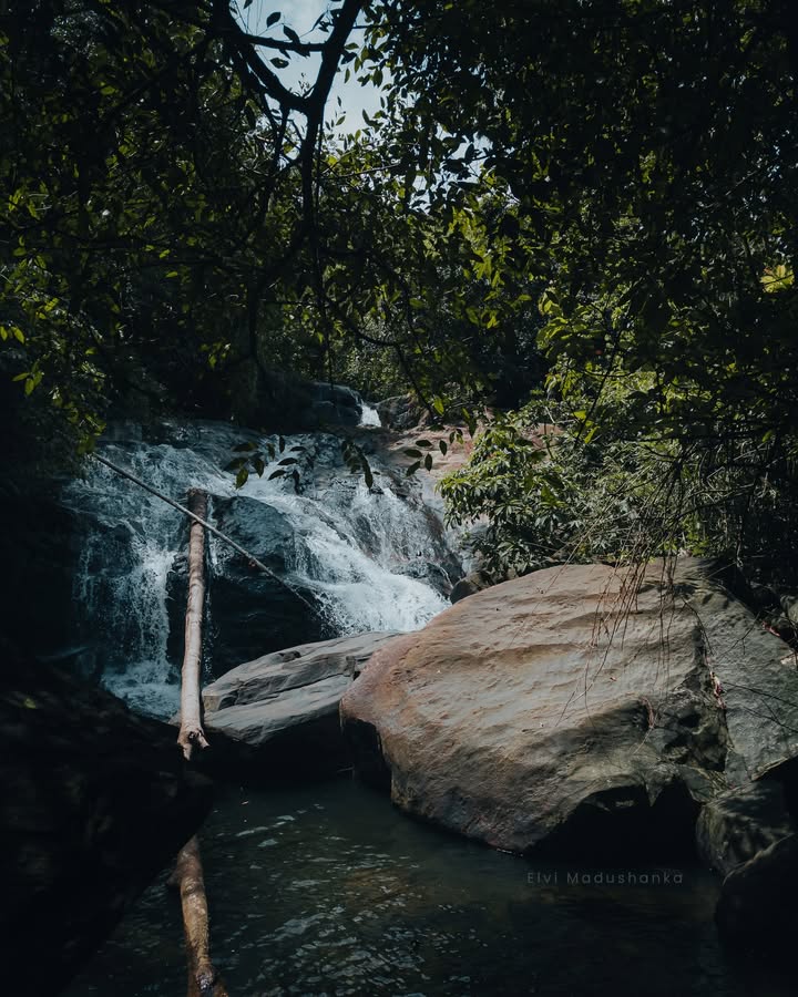 මි- නි-ම -රු ඇල්ල Pahala Kotasa