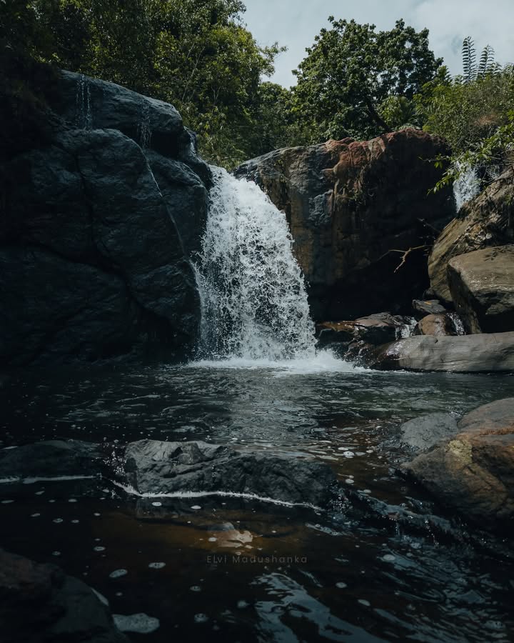 මි- නි-ම -රු ඇල්ල Uda Kotasa