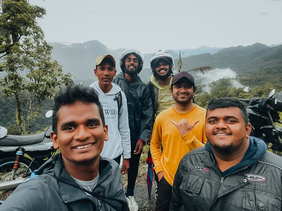 ගියපු අපි සෙට් එක 😌😌