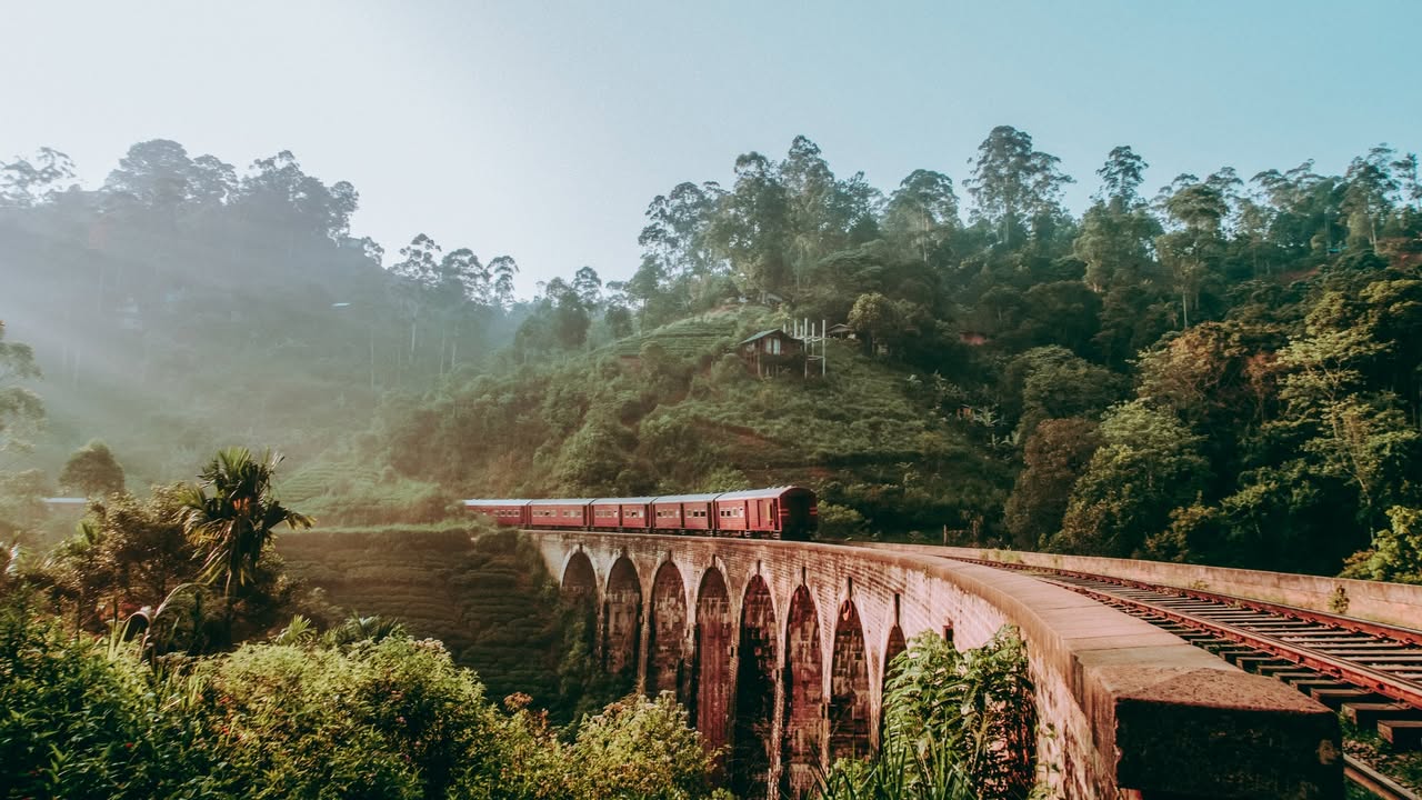 ආරුක්කු පාලම දෙමෝදර  (nine arch bridge)😌❤️