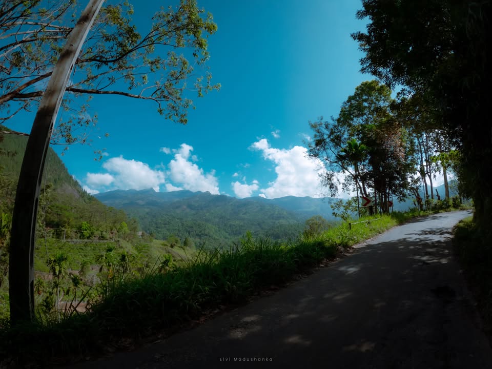 හුළුගග යද්දී හම්බෙන ලස්සන view එක