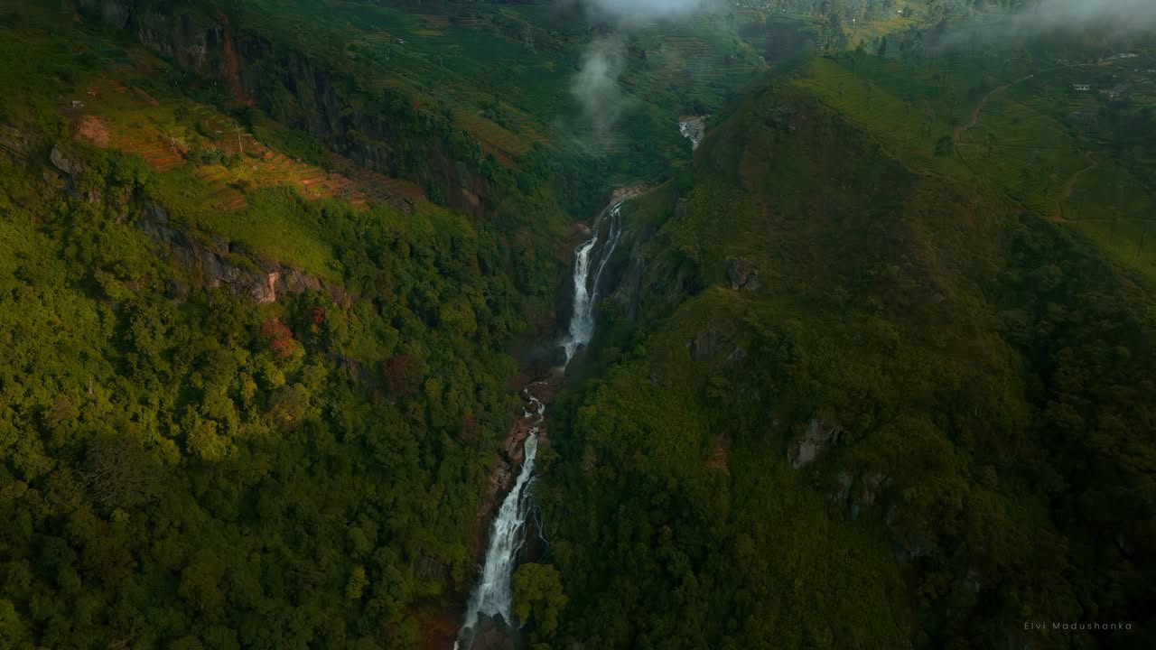 කුරුඳු ඔය ඇල්ල (Kurundu Oya Ella Falls)