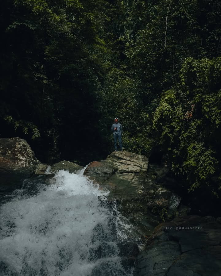 හත්බඹ ඇල්ල උඩ