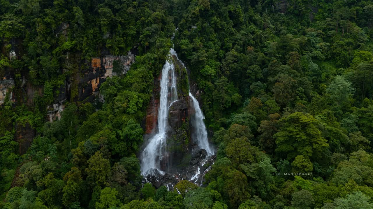 කූනිස්සන් ඇල්ලේ සම්පුර්ණ view එක