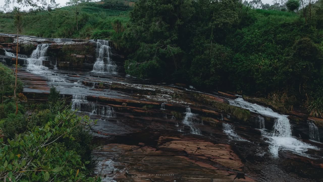 Upper Fairlawn ඇල්ල