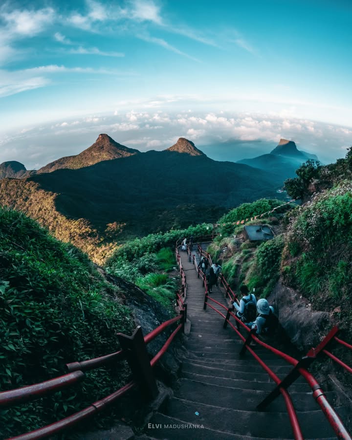 උදේ 7ට වගේ පහලට බහින කට්ටිය