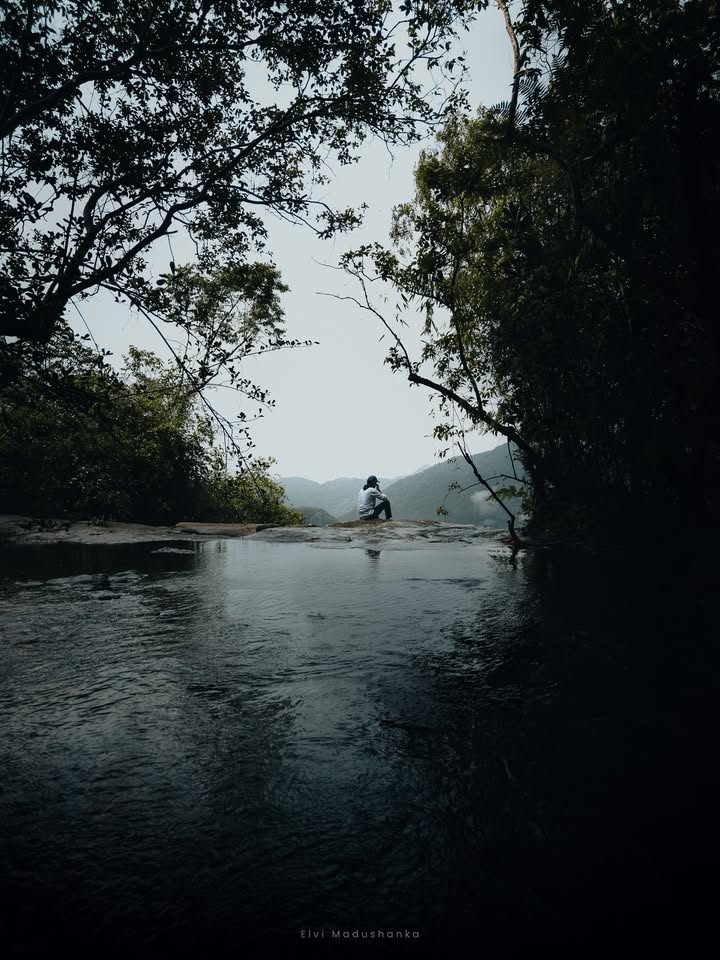 ඕළු ඇල්ලේ උඩම අපිට infinity pool එකක් බලාගන්න පුළුවන්