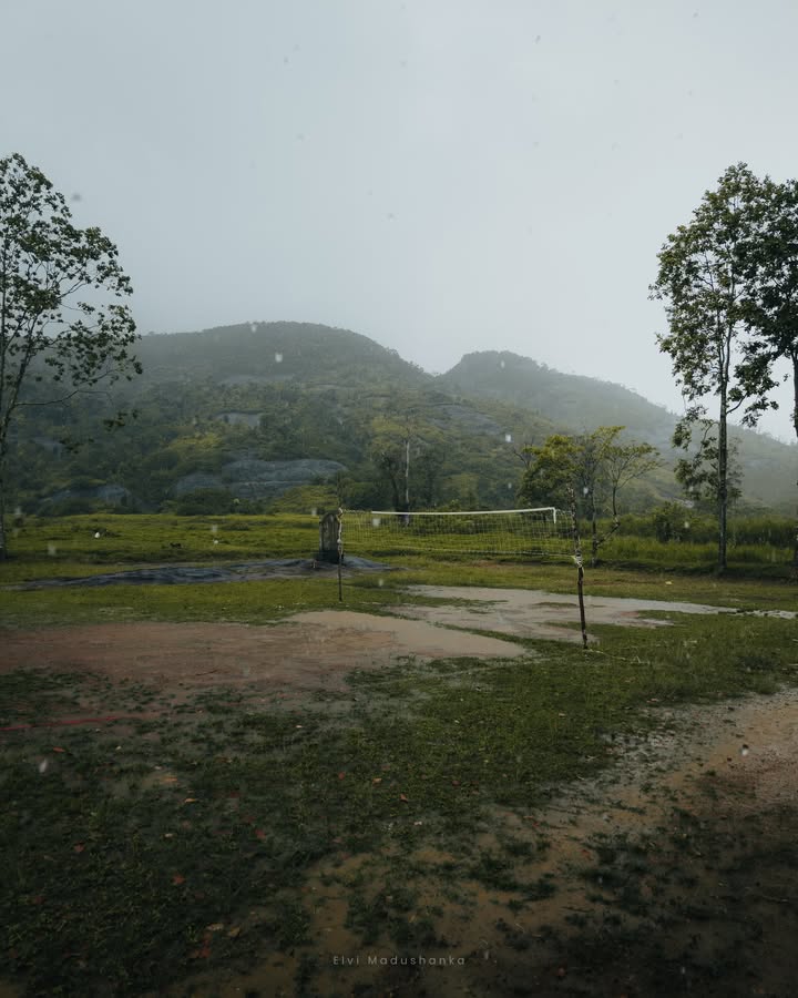 වේවැල්තලාව ගමේ ඉස්කෝලේ